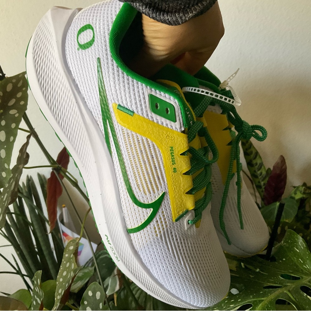 Nike Air Pegasus 40 Oregon Ducks Green 9.5